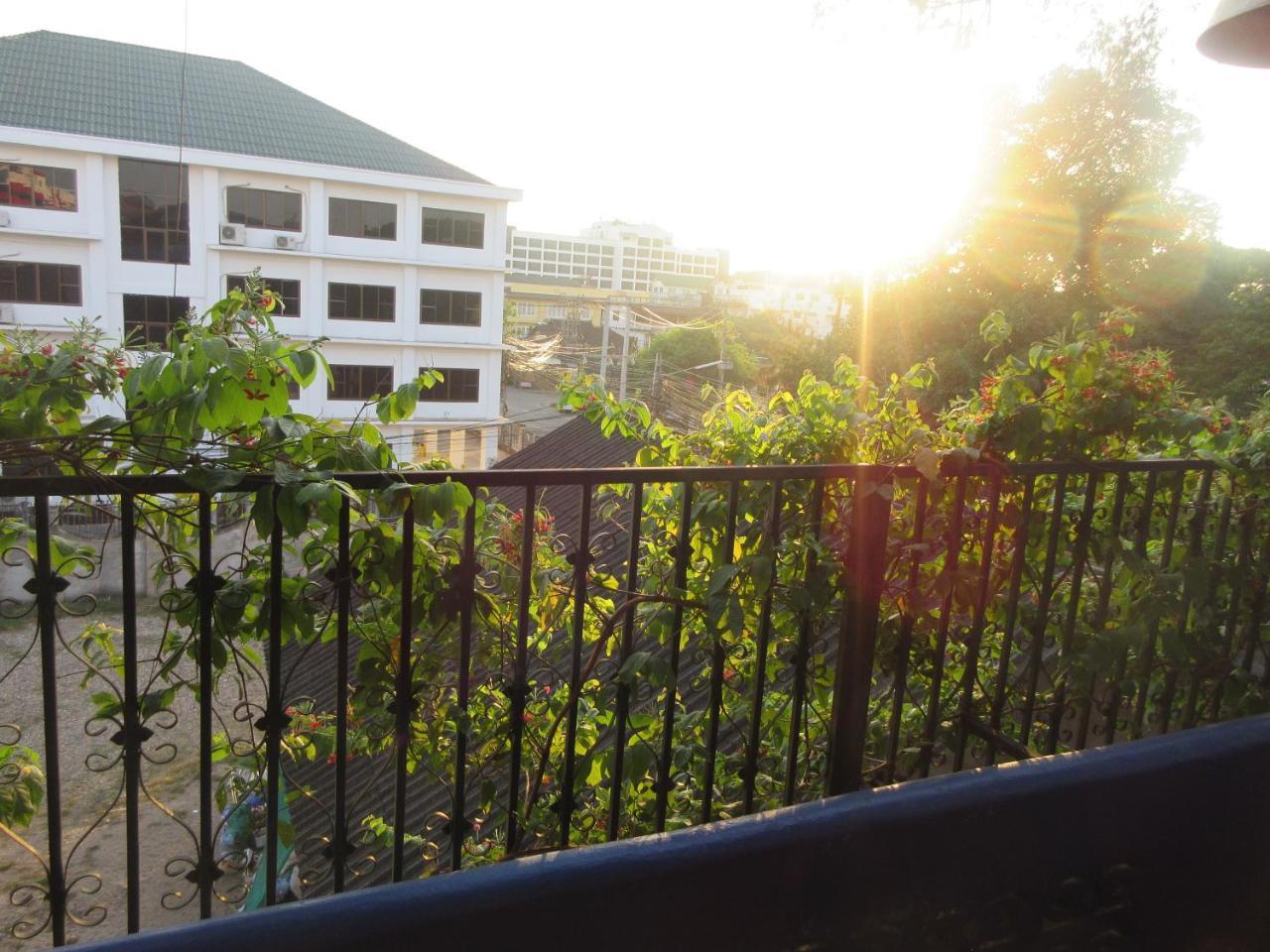 Moonlight Champa Hotel Vientiane Exterior photo